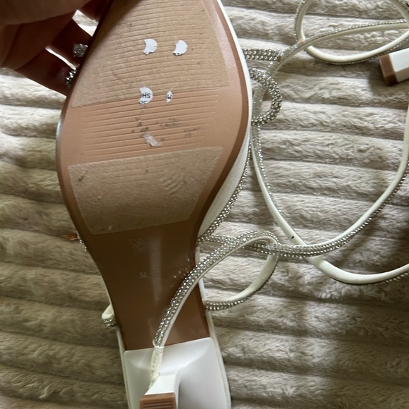 BCBGeneration heels white rhinestone wrap around sz 8.5 - Picture 9 of 9